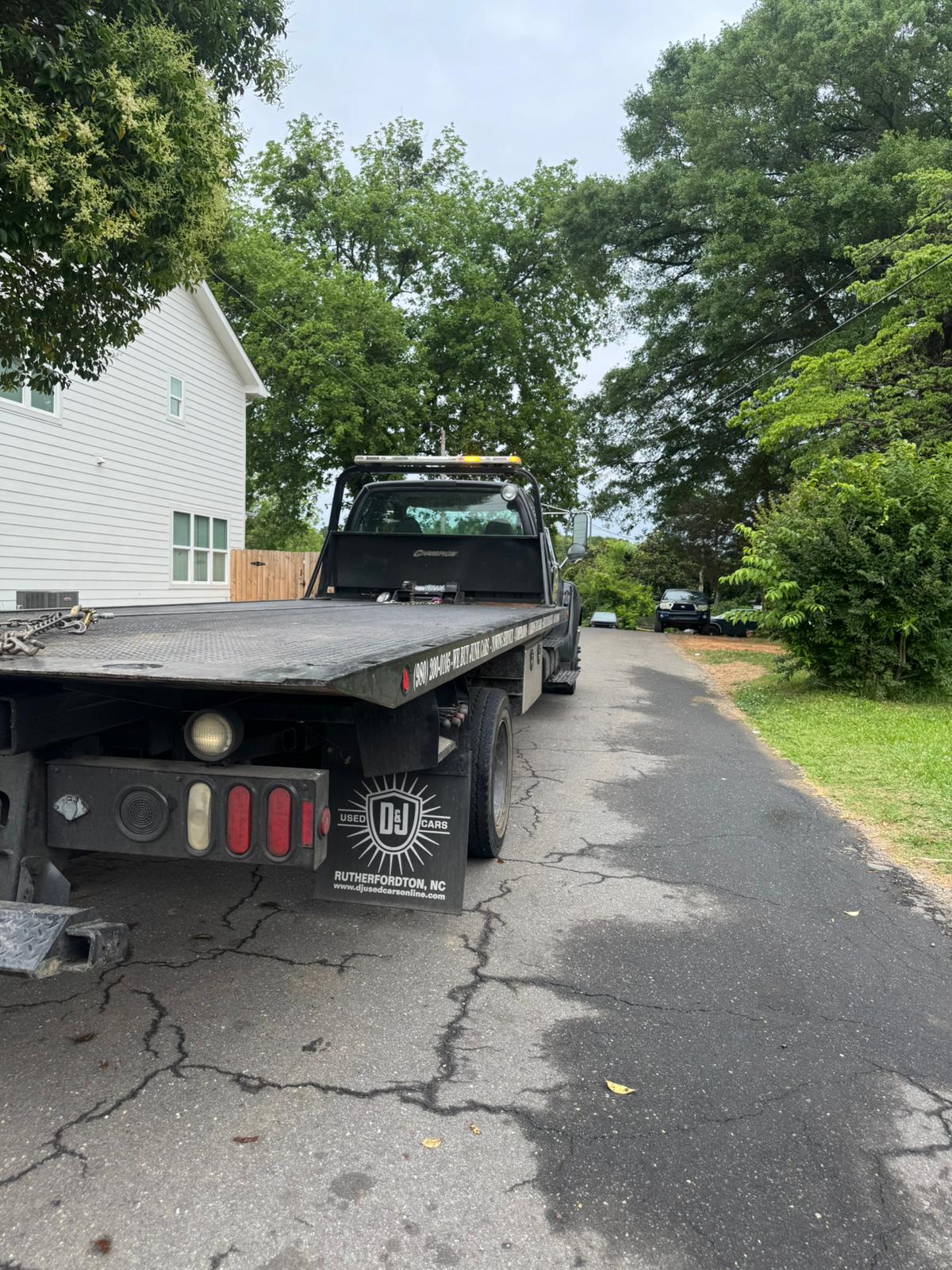 24/7 Emergency Towing
