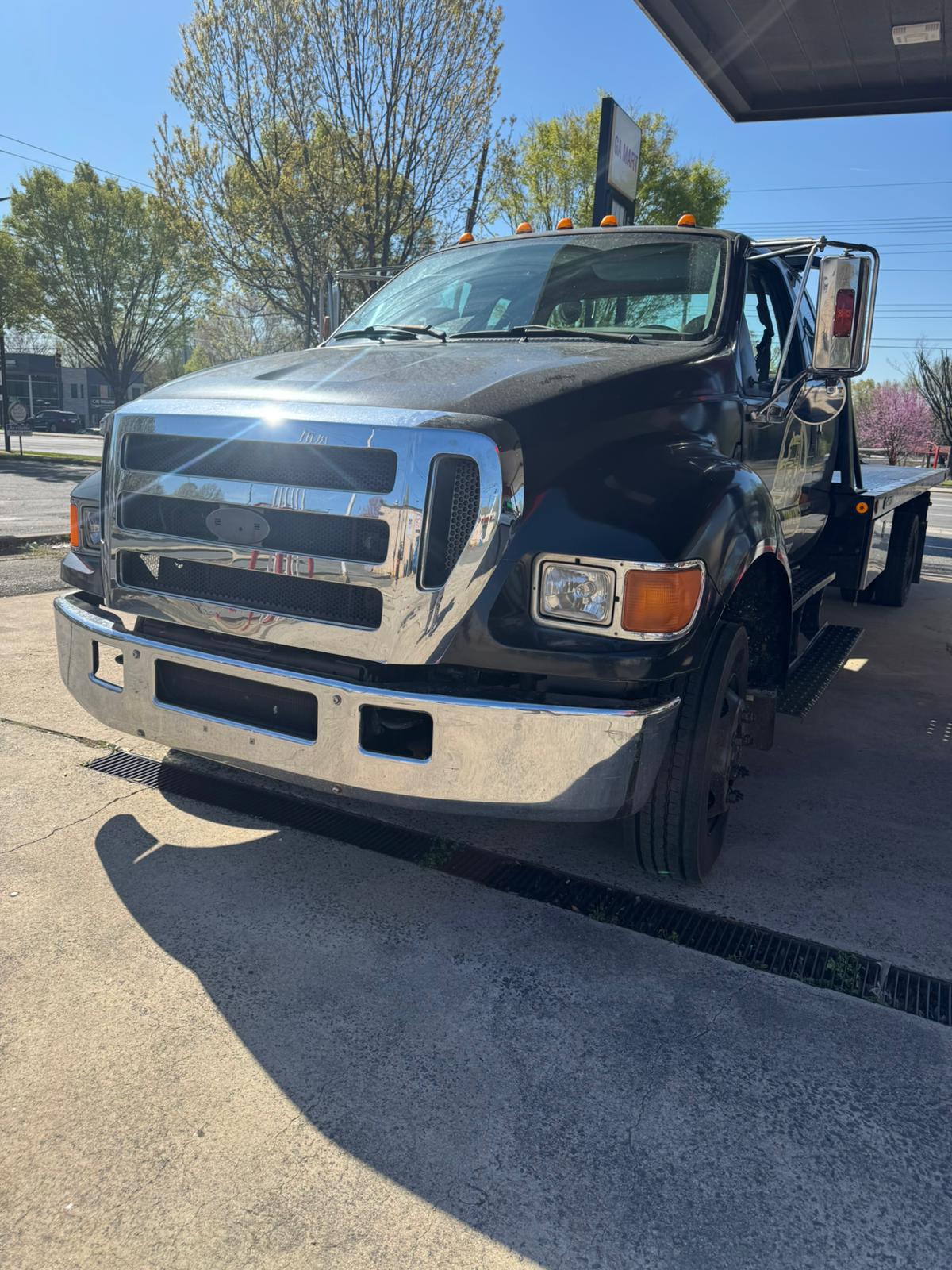 Detail of towing service equipment
